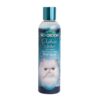 Fles Bio-Groom Purrfect White Kattenshampoo op witte achtergrond
